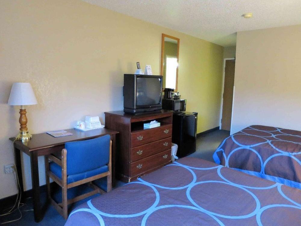 Super 8 By Wyndham Newburgh/West Point Stewart Intl Airport Motel Exterior photo