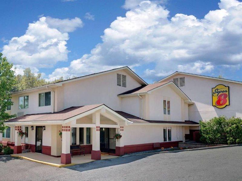 Super 8 By Wyndham Newburgh/West Point Stewart Intl Airport Motel Exterior photo