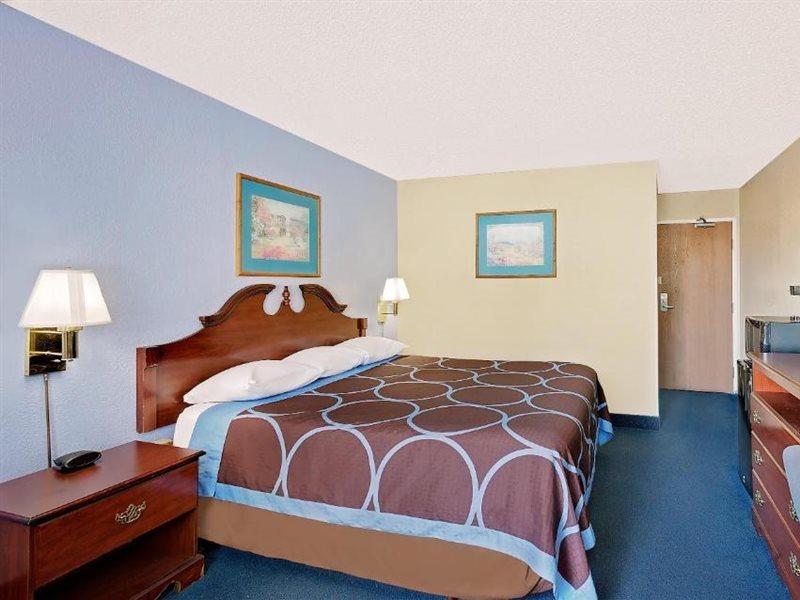 Super 8 By Wyndham Newburgh/West Point Stewart Intl Airport Motel Exterior photo