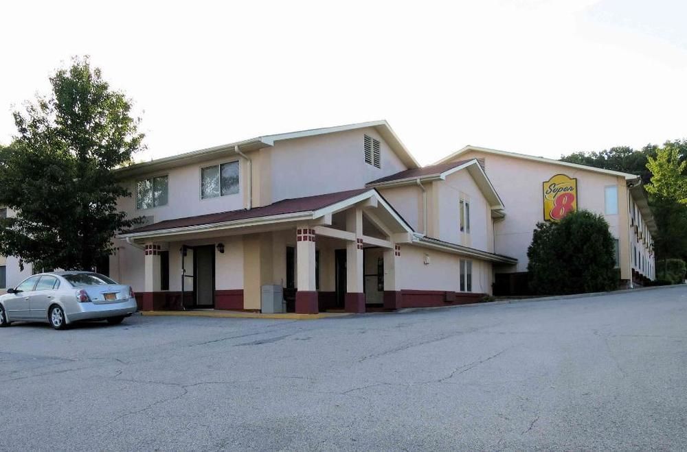 Super 8 By Wyndham Newburgh/West Point Stewart Intl Airport Motel Exterior photo